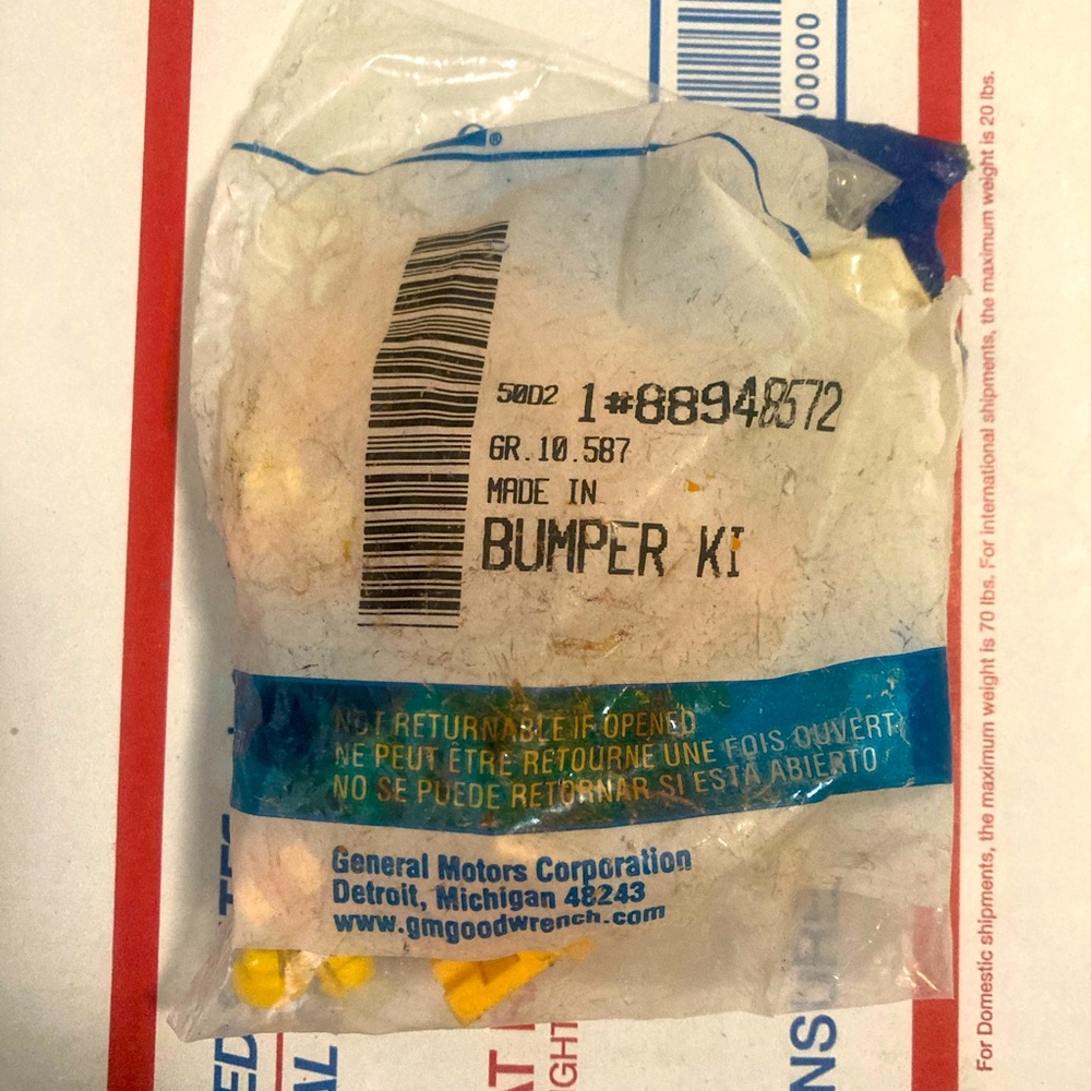 General Motors Bumper Kit plastic clips